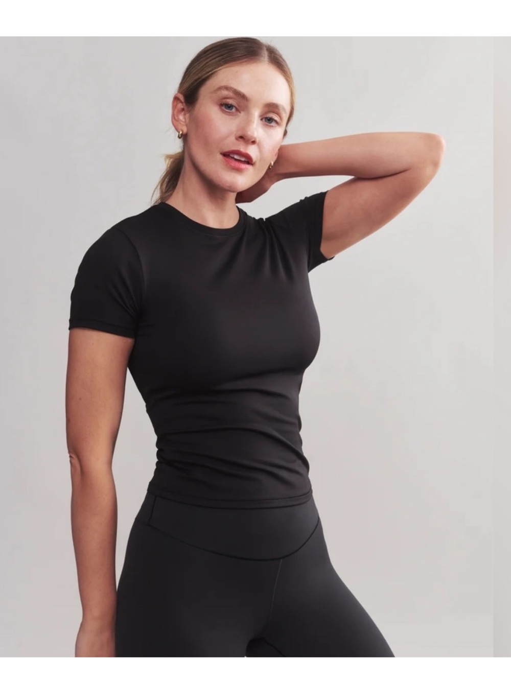 NWT RHONE Ultimate Layer Short Sleeve Tee in Black